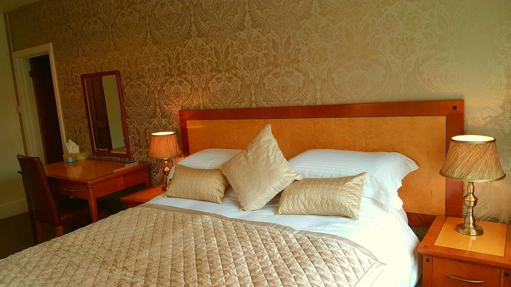 Sadlers Guest House Уокингем Экстерьер фото